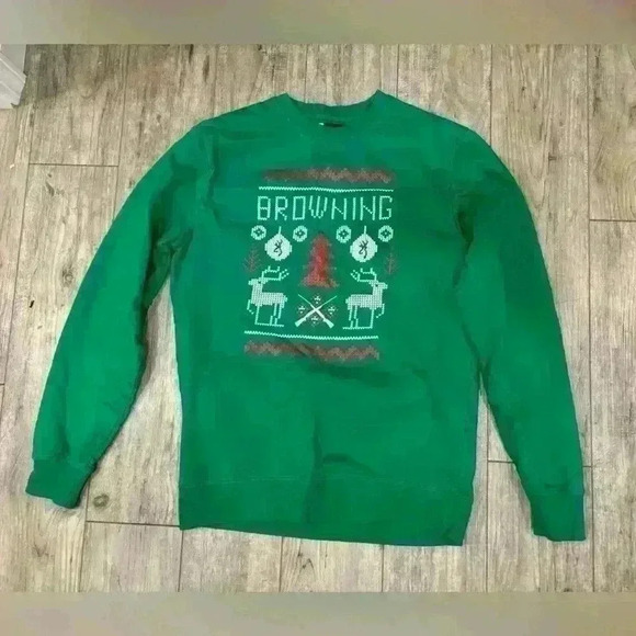 Browning Sweaters - Browning green large Christmas crew neck sweatshirt